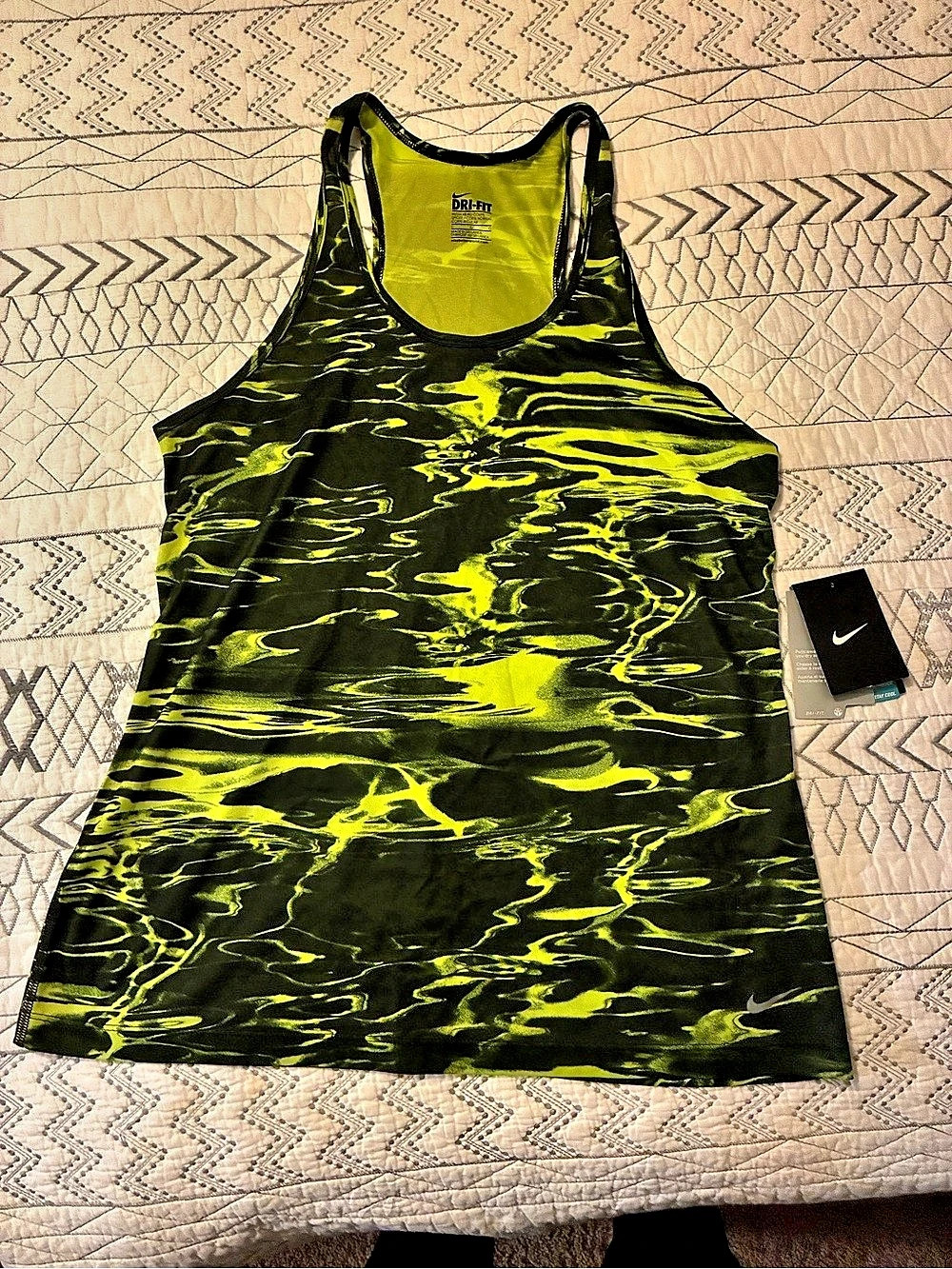 Nike Dri-FIT Abstract Tank Top in Green & Black Size Large NWT